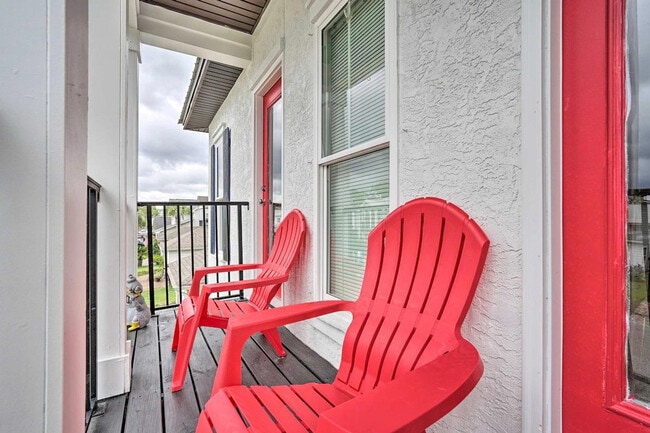 Building Photo - 3723 Tiki Dr