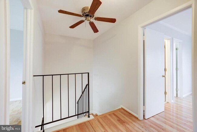 Building Photo - 9823 St Cloud Ct