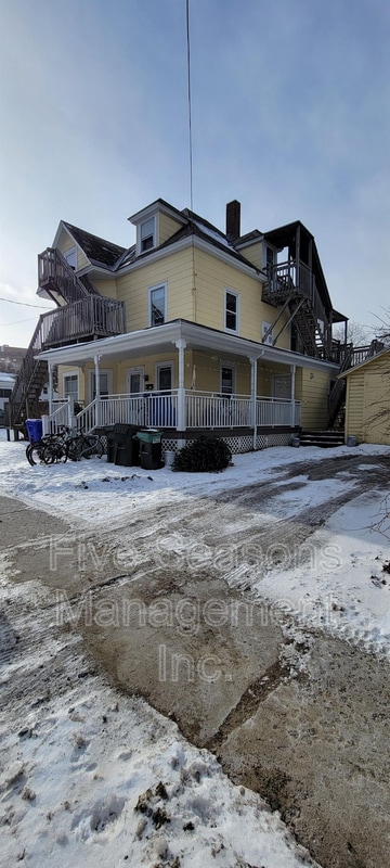 Building Photo - 19 Fletcher Pl
