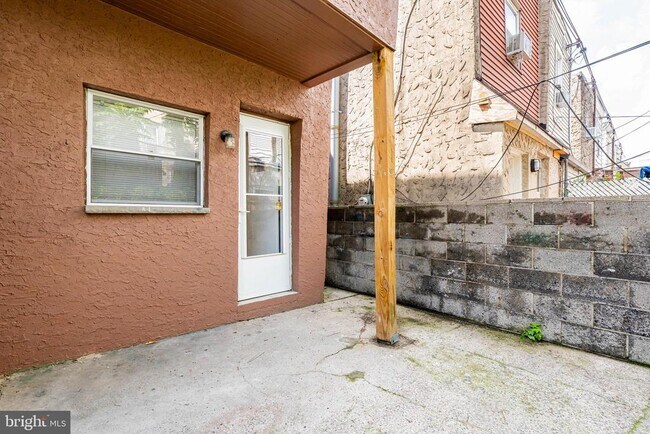 Building Photo - 2629 S Sheridan St
