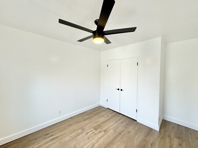 Building Photo - 340 W 87th St