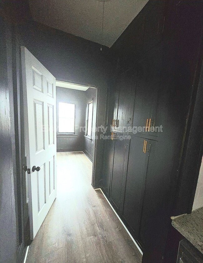 Building Photo - 1625 NW 33rd St