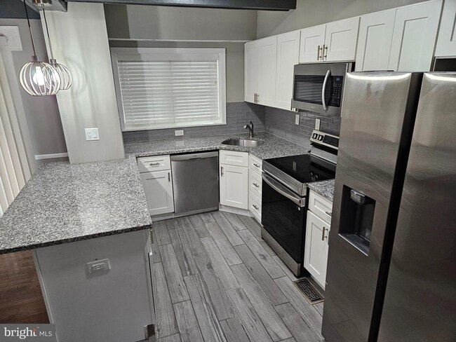 Building Photo - 1285 Cedarcroft Rd