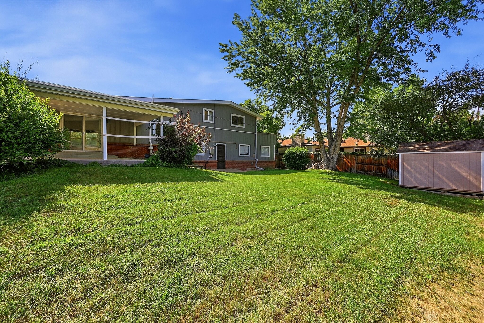 Building Photo - 9547 W Kentucky Dr
