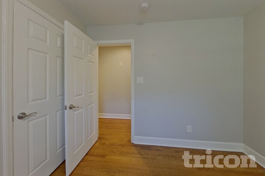 Building Photo - 7133 Starvalley Dr