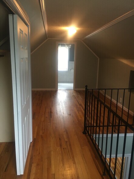 Building Photo - 1828 Roszel St