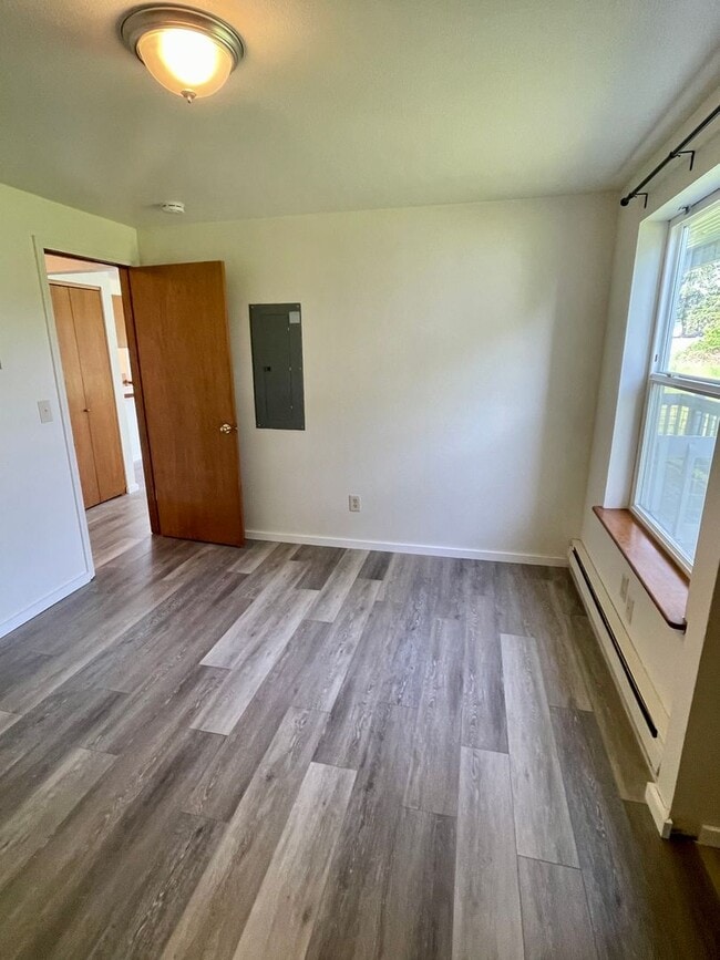 Building Photo - 2 Bed, 2 Bath Apartment in Blaine