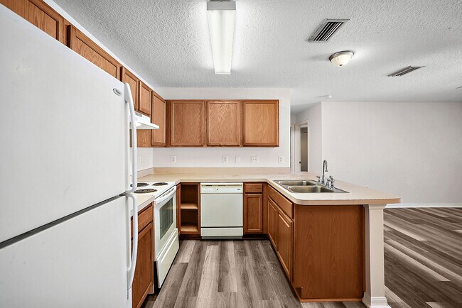 Building Photo - 517 Paulling Dr