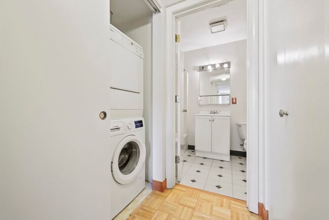 Building Photo - 15 Bower Rd