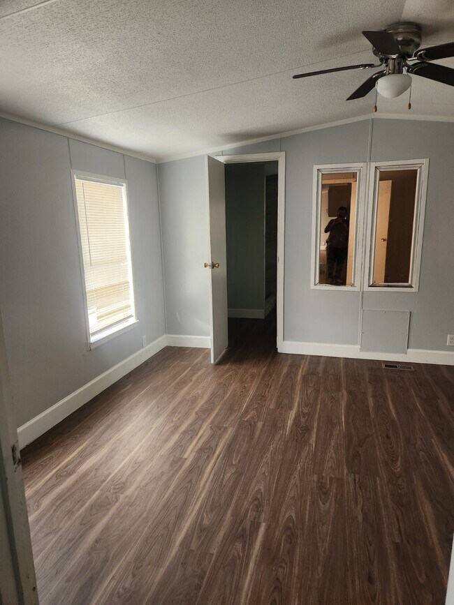 Building Photo - 3614 Cedar St