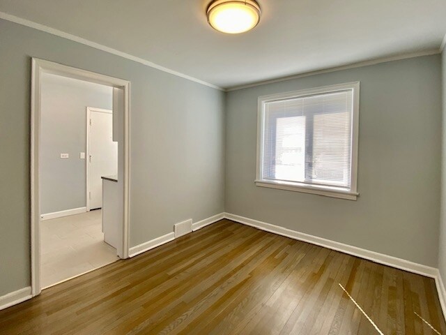 Building Photo - 500 Braeside Rd