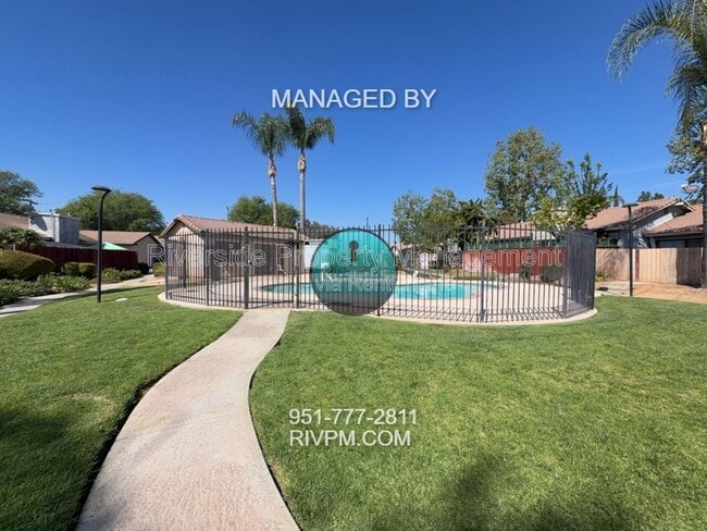 Building Photo - 9505 Arlington Ave