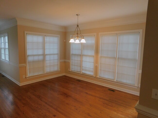 Building Photo - Beautiful 4br, 2.5 ba home in Lochmere!  Avail Aug 14, 2026!
