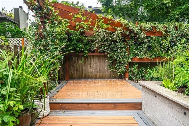 Building Photo - 7981 SW Kelso Ct