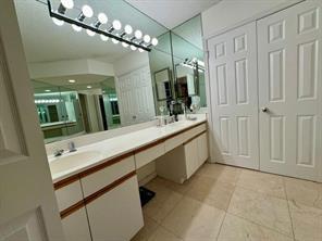Building Photo - 3568 Mystic Pointe Dr