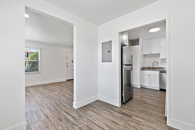 Kitchen-Diningroom - Hesperian Townhomes
