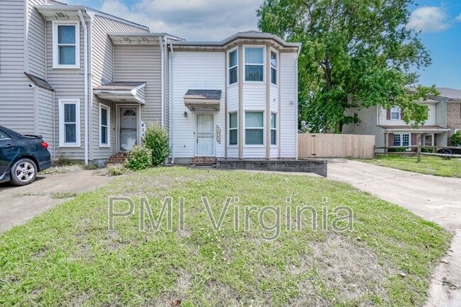 Building Photo - 812 Tuition Ct