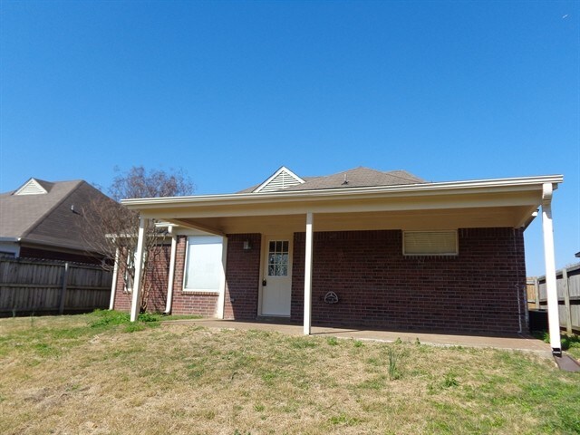 Building Photo - 1326 Siskin Dr