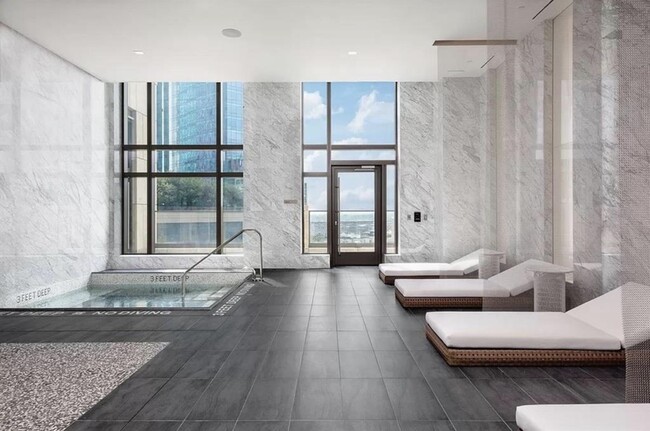 Building Photo - 99 Hudson St