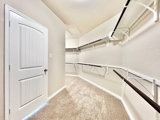 Building Photo - 1606 Misty Elm St
