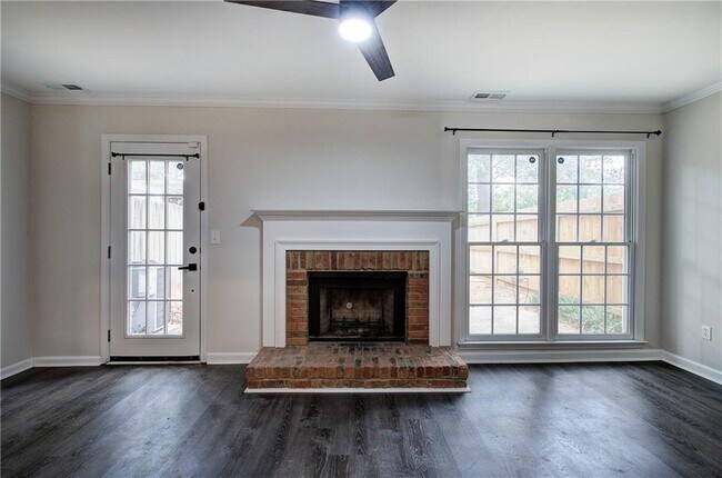 Building Photo - 1028 Windy Oaks Ct