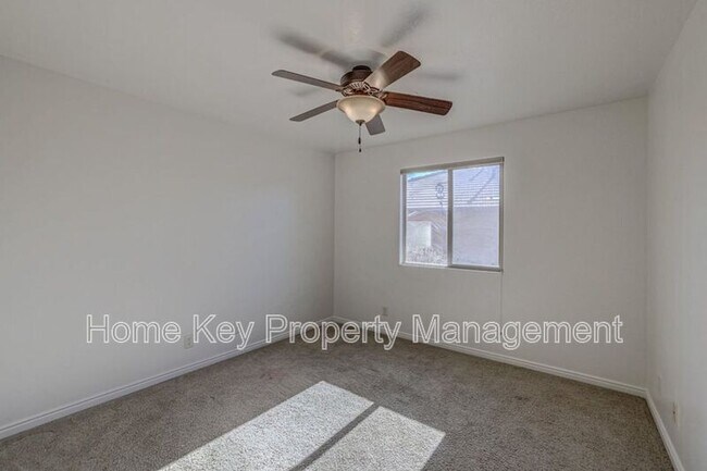 Building Photo - 259 S 300 W