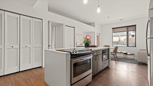 Building Photo - 63 Brookside