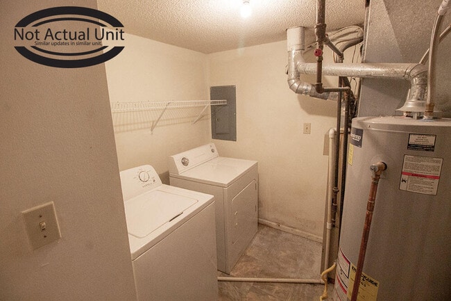 Building Photo - 1910 Mirtle Grove Ct