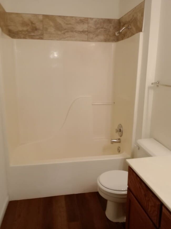 Building Photo - 1724-1726-1726 Louise Cir