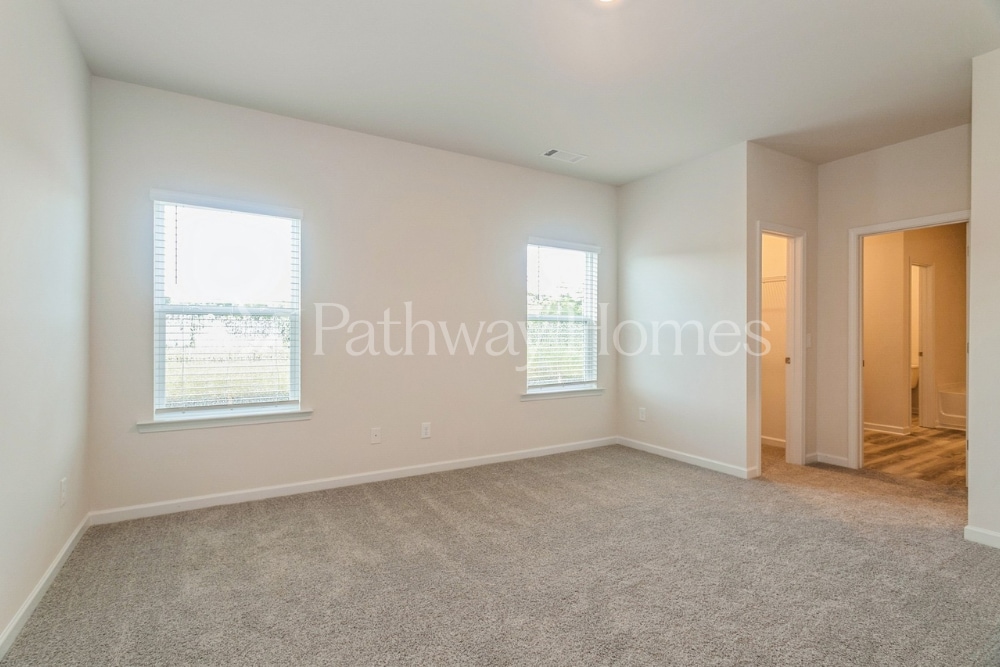 Building Photo - 630 Mackenzie Cv