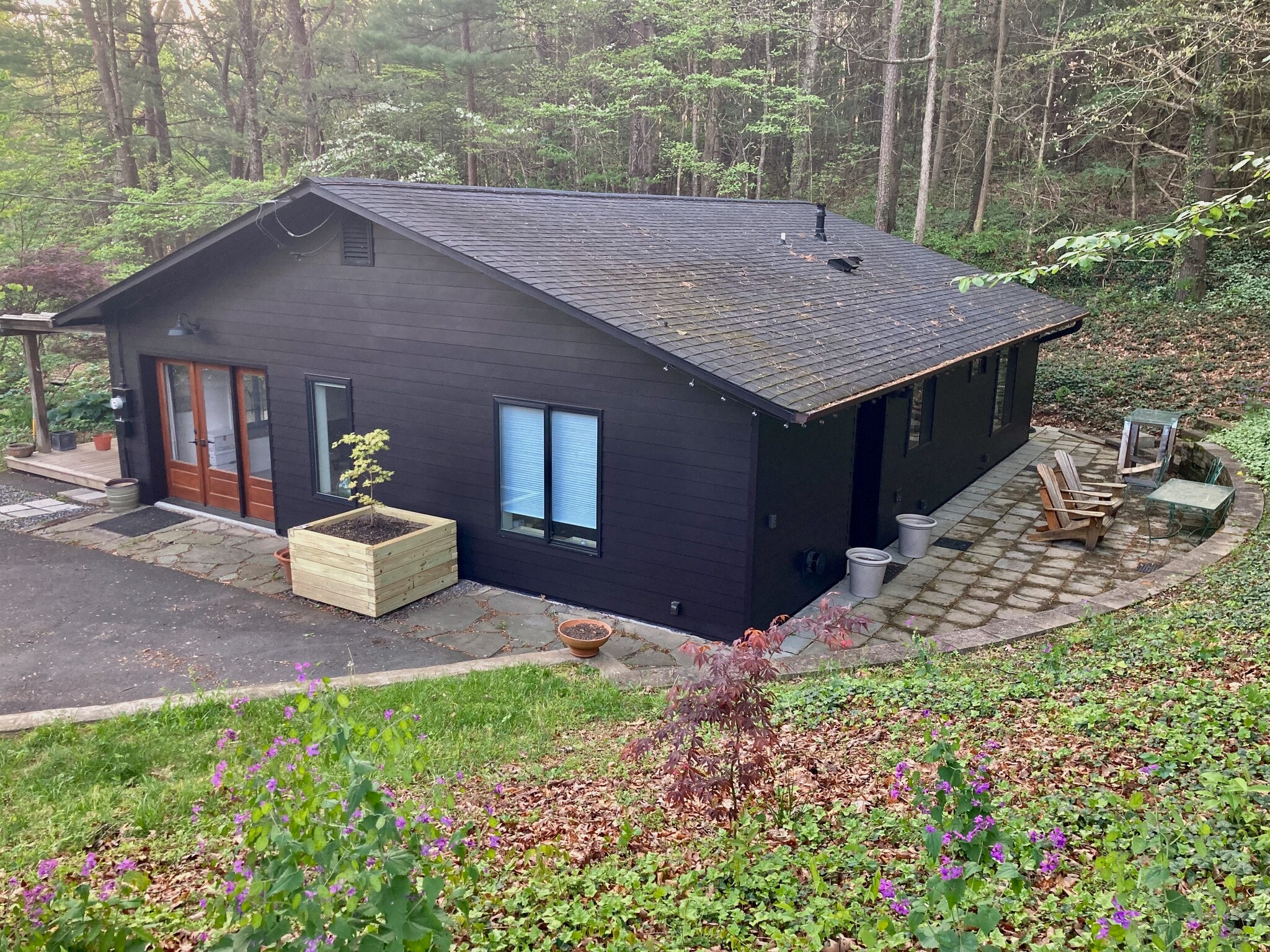 Building Photo - 385 Beaverdam Rd