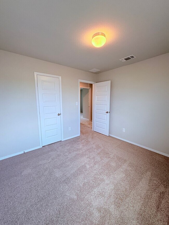 Building Photo - Brand New 4-Bedroom Home in Pflugerville –...