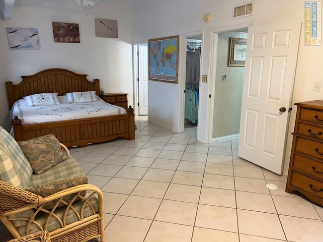 Building Photo - 1342 Harbor Island Dr