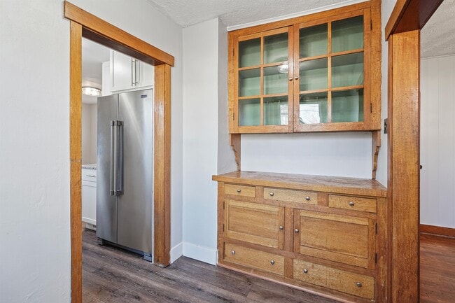 Building Photo - 2201 SW 8th St