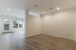 Building Photo - 1616 Corcoran St NW