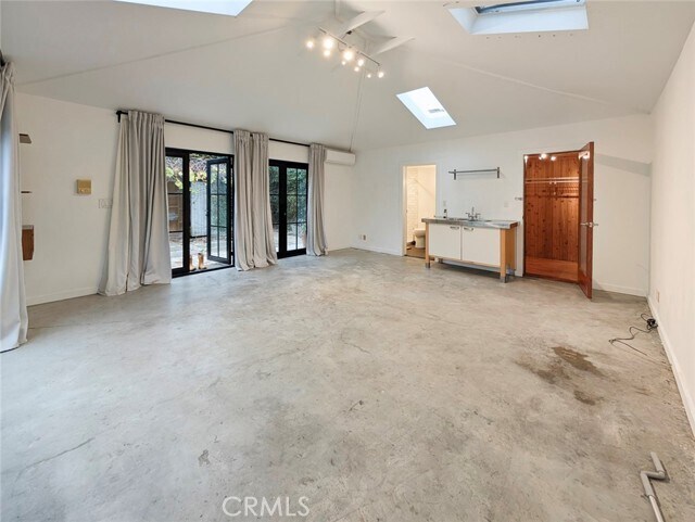 Building Photo - 1113 Amoroso Pl