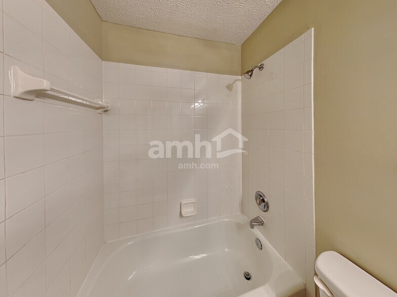 Building Photo - 7938 Windrift Pl