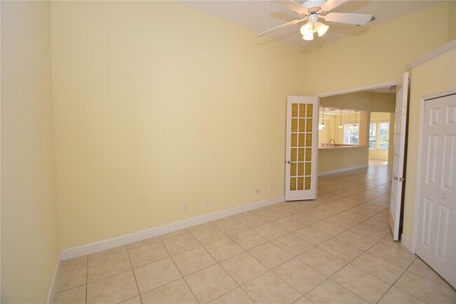 Building Photo - 17 Oasis Cir