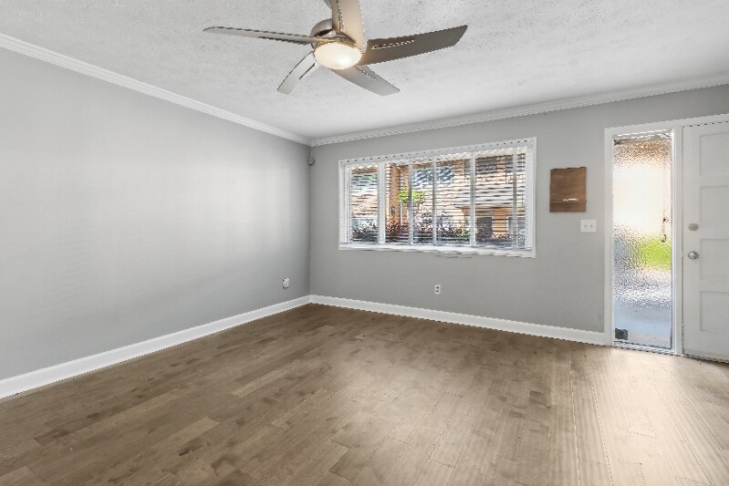 Building Photo - 120 Biscayne Dr NW