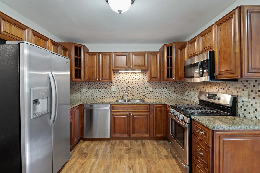 Building Photo - 6744 Merwin Pl