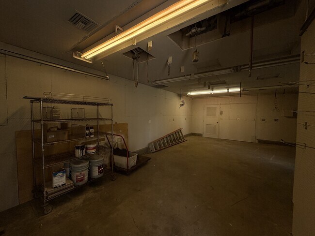 Building Photo - 1120 Landreth Ct