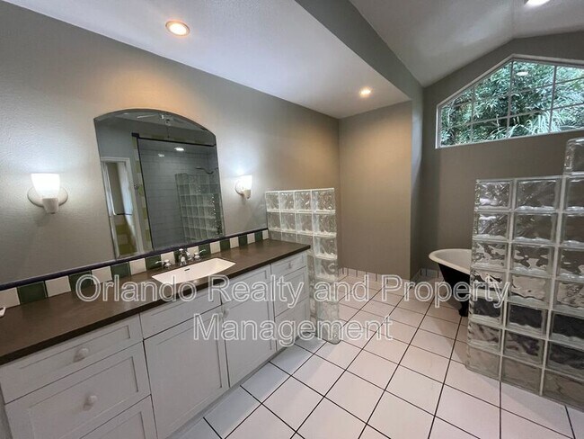 Building Photo - 3801 Donna Lynn Ln