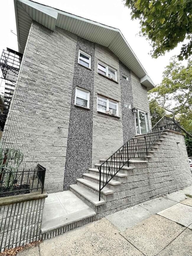 Primary Photo - 263 Avenue B