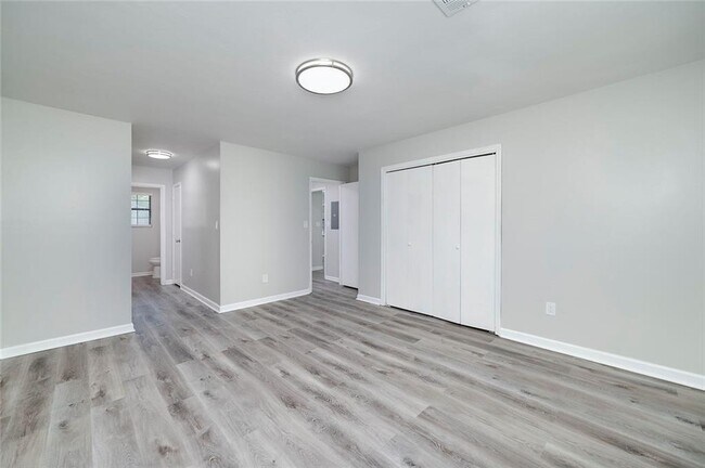 Building Photo - 345 Santa Fe Trail