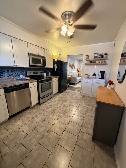 Building Photo - 4426 N 28th St