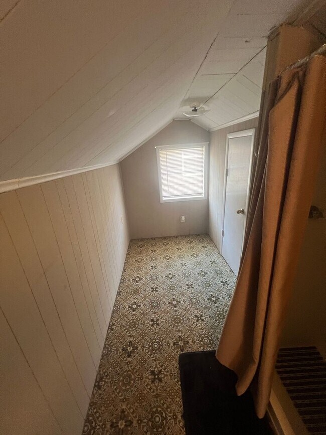 Building Photo - Pre leasing or Available now 3/2 in Heart of Lubbock!