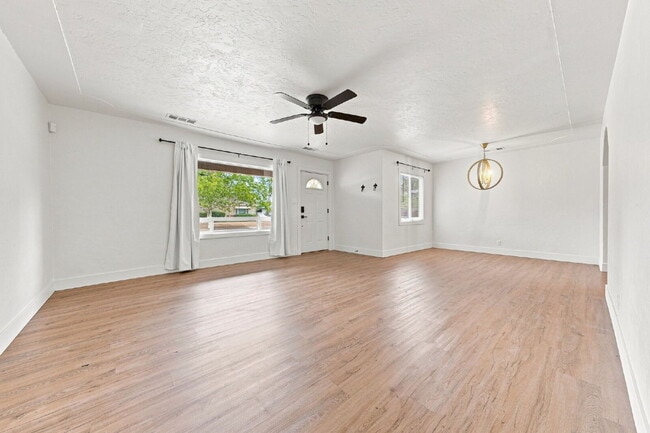 Building Photo - 3/1 Charmer in the Garden Tract - Dog Friendly