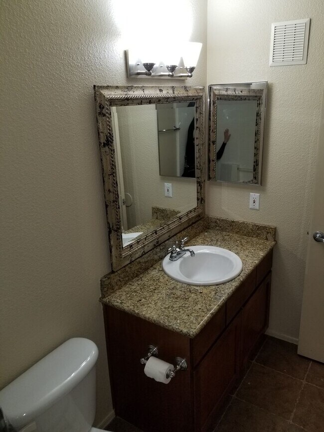 Building Photo - Upgraded West-Flagstaff Condo in the Arbors - 2 Bed, 2 Bath - NO Students & NO Pets! - Avail. NOW!!