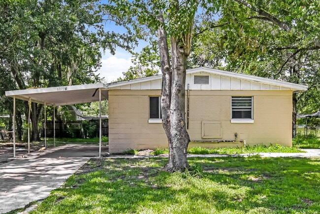 Building Photo - 6819 Goldilocks Ln