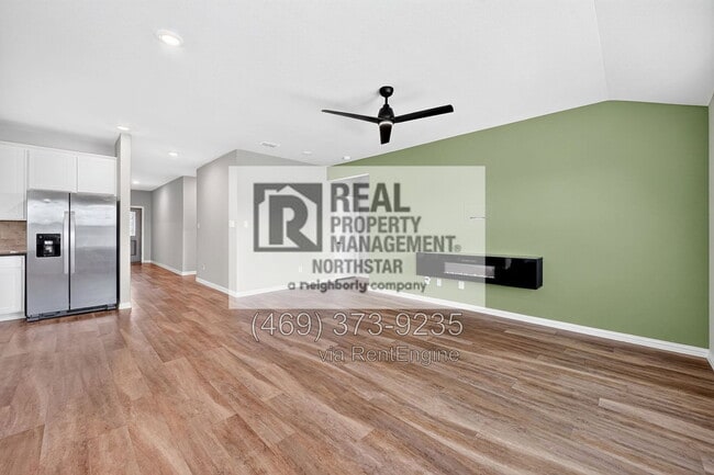 Building Photo - 2501 Real Quiet Dr